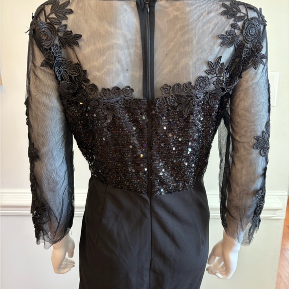 Source Unknown Black Long Sleeve Dress with Floral Embellishments - Picture 5 of 6